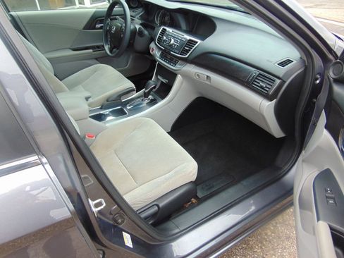 Used 2013 Honda Accord EX image 5