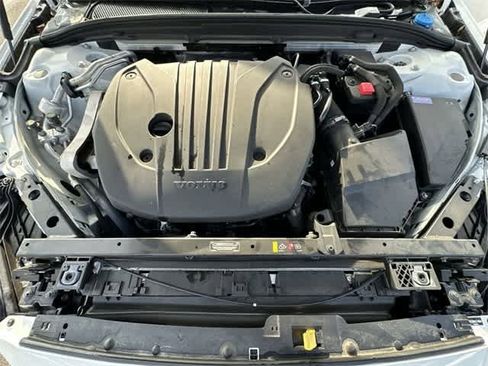 Used 2025 Volvo V60 B5 Cross Country Plus image 26