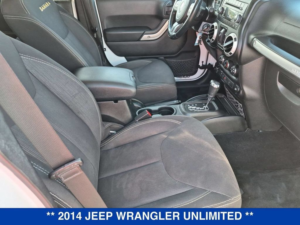 Used 2014 Jeep Wrangler Unlimited Sahara w/ Connectivity Group AWD/4WD image 25
