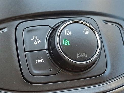 Used 2024 GMC Terrain SLE image 23