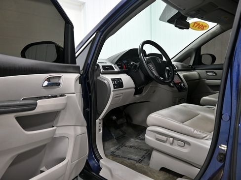 Used 2017 Honda Odyssey EX-L image 4