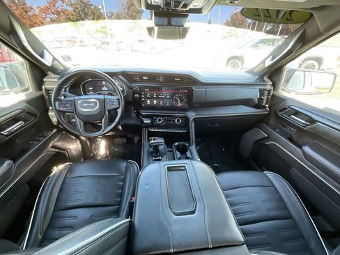 Used 2022 GMC Sierra 1500 AT4X image 8