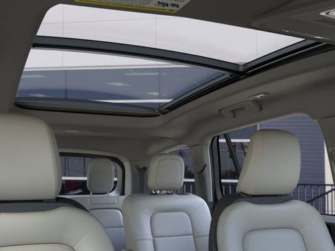 New 2025 Lincoln Aviator AWD w/ Jet Appearance Package image 22