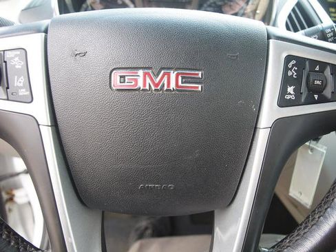 Used 2017 GMC Terrain SLE w/ Driver Alert Package I image 9