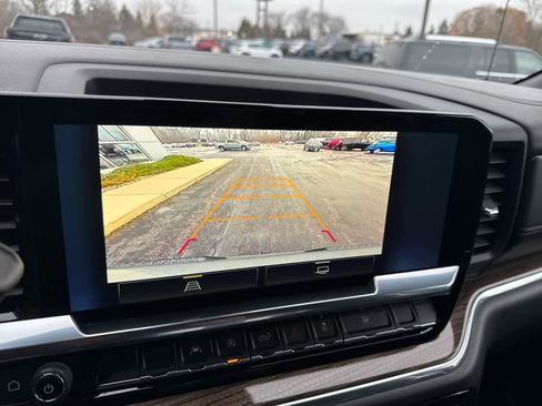 Used 2024 Chevrolet Silverado 1500 LT image 23