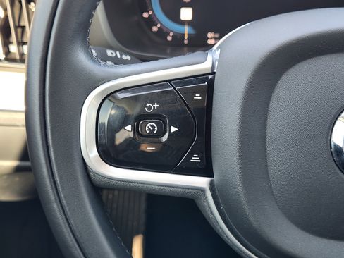 Used 2022 Volvo XC60 B5 Inscription w/ Advanced Package image 35