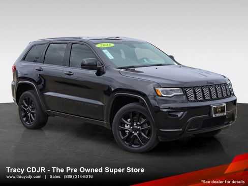 Used 2021 Jeep Grand Cherokee Laredo X image 1