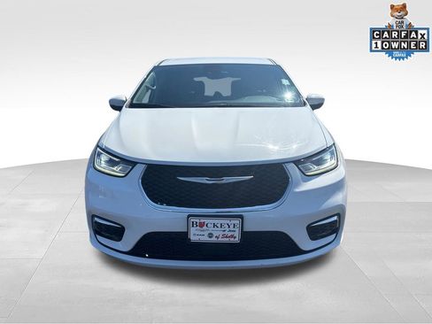 Used 2023 Chrysler Pacifica Touring-L FWD image 8