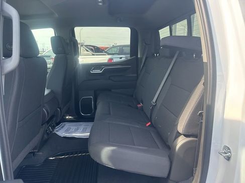 New 2026 GMC Sierra 1500 SLE w/ Preferred Package image 17