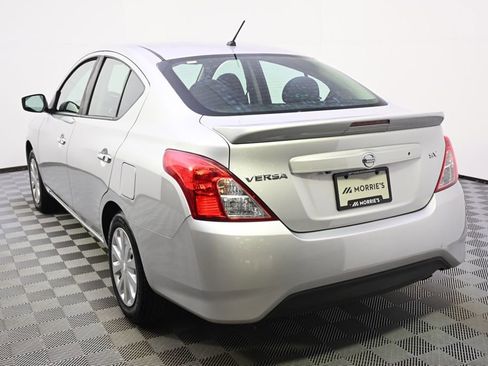 Used 2019 Nissan Versa SV FWD image 4
