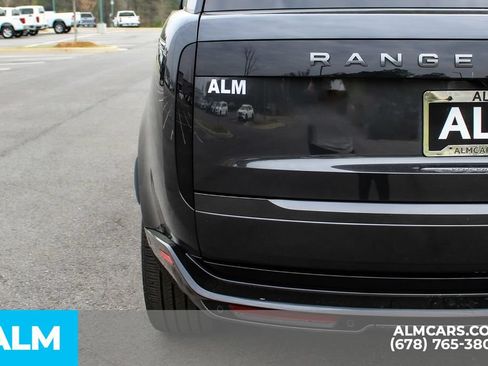 Used 2023 Land Rover Range Rover Long Wheelbase SE AWD/4WD image 12
