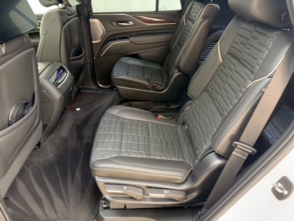 Used 2022 Cadillac Escalade Sport Platinum AWD/4WD image 25