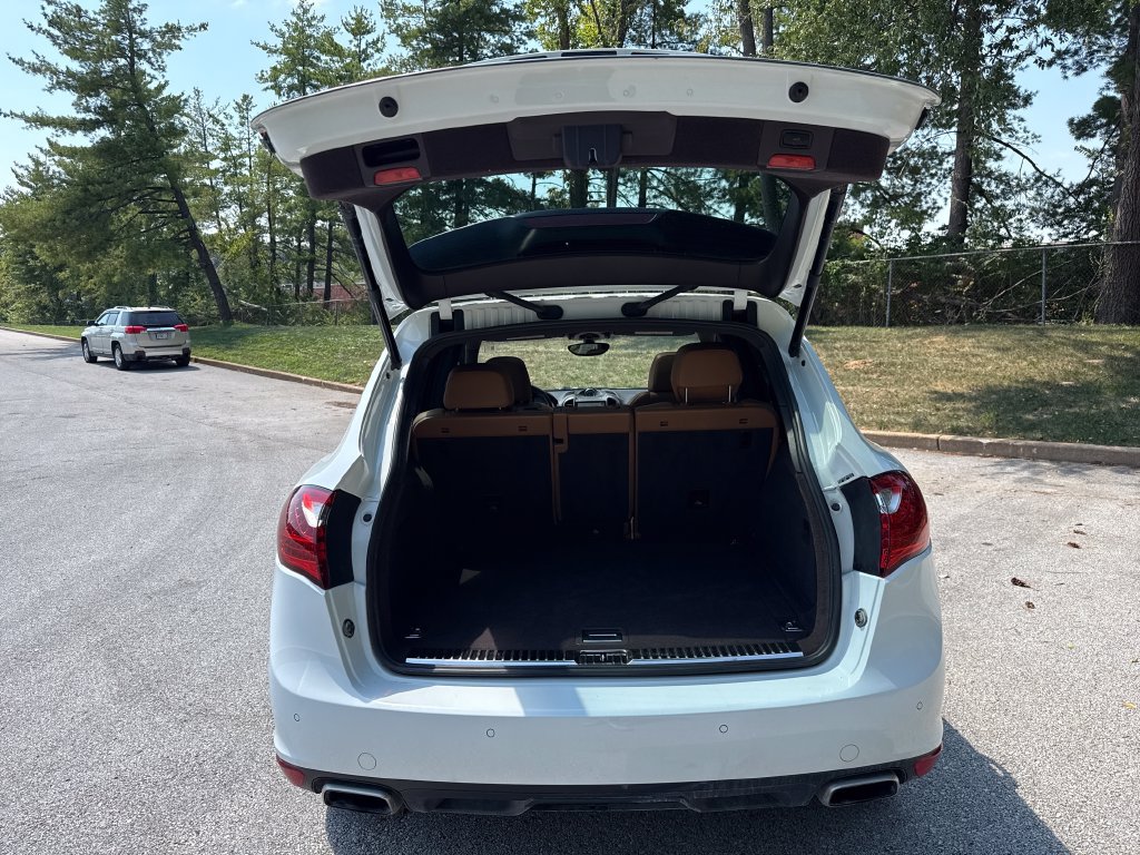 Used 2013 Porsche Cayenne Diesel AWD/4WD image 23