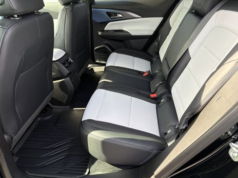 New 2026 Chevrolet Equinox EV LT image 22