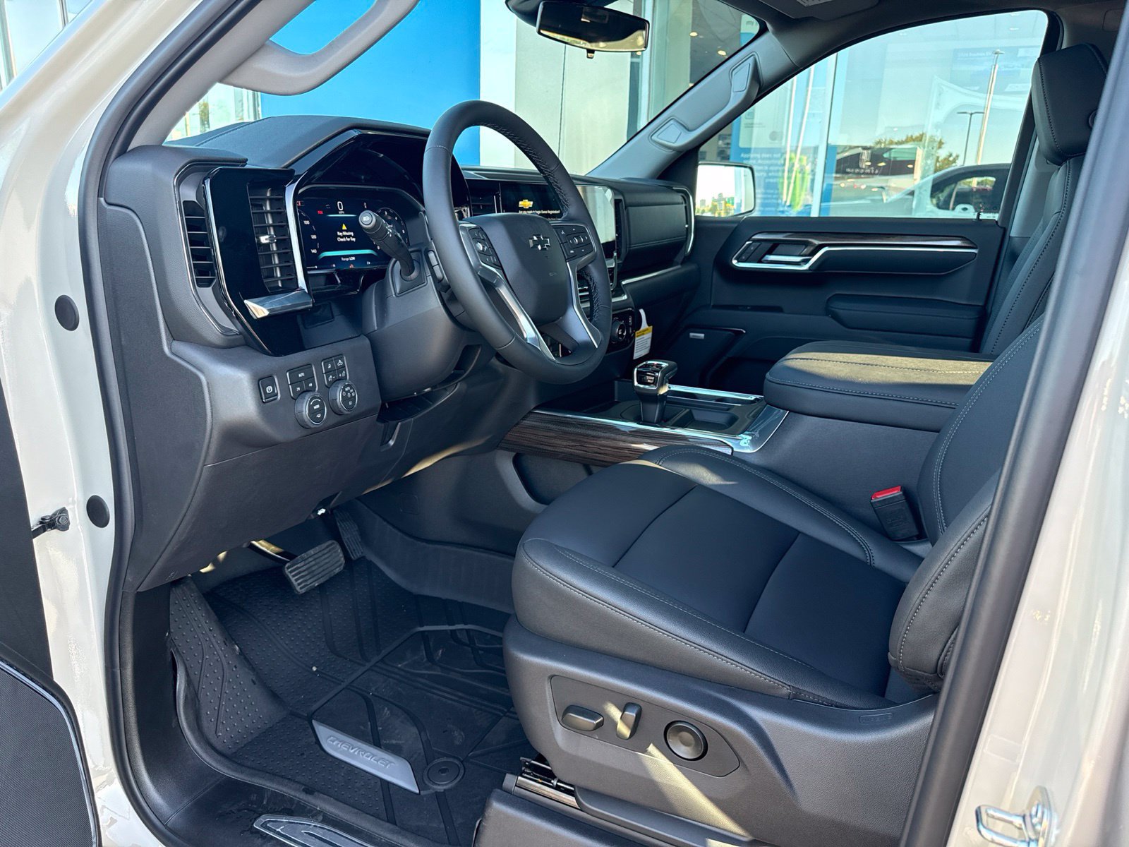 New 2026 Chevrolet Silverado 1500 RST w/ Safety Package AWD/4WD image 15