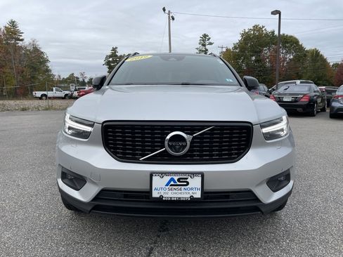 Used 2019 Volvo XC40 T5 R-Design image 8