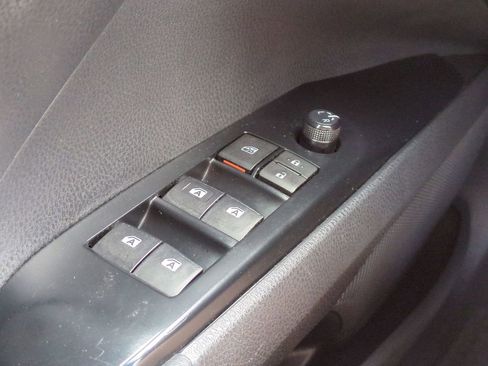 Used 2019 Toyota Camry SE image 21