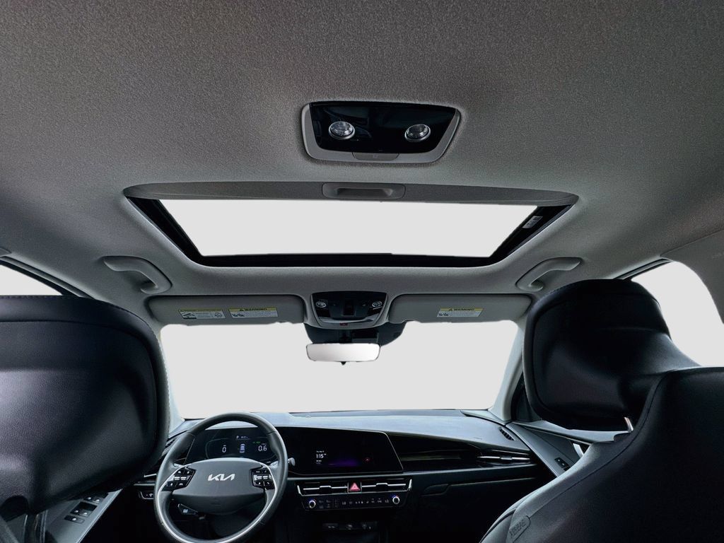 Certified 2023 Kia Niro EX Touring FWD image 25