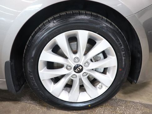 Used 2017 Kia Optima EX w/ Premium Package image 31