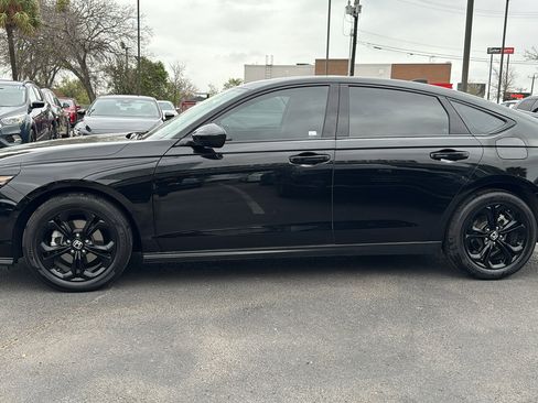 Used 2025 Honda Accord SE image 5