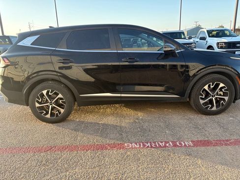 Used 2024 Kia Sportage EX FWD image 7