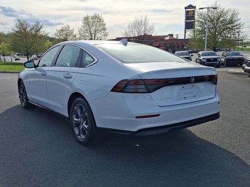 Certified 2023 Honda Accord EX image 4