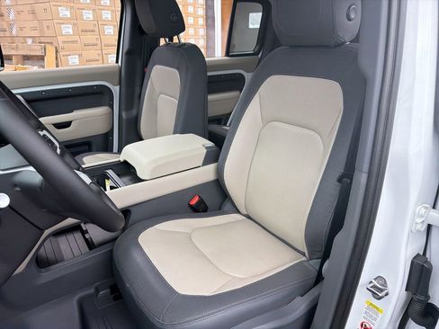 Used 2024 Land Rover Defender 110 X-Dynamic SE image 19