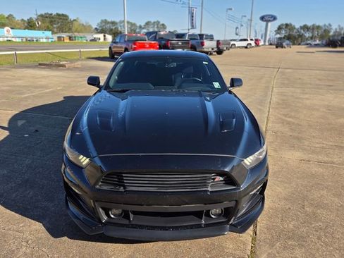 Used 2017 Ford Mustang GT w/ Black Accent Package image 9