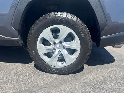 Used 2023 Toyota RAV4 LE AWD/4WD image 17