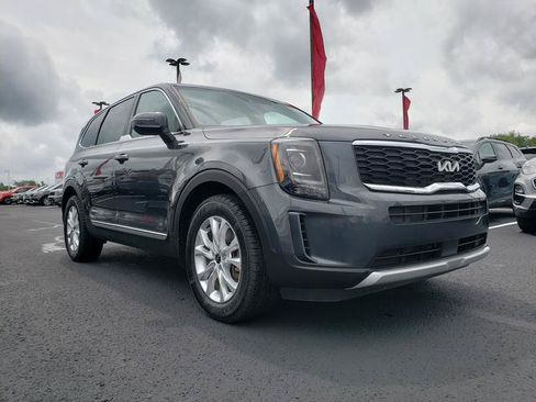 Used 2022 Kia Telluride LX AWD/4WD image 1