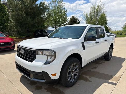 New 2026 Ford Maverick XLT w/ XLT Luxury Package AWD/4WD image 9