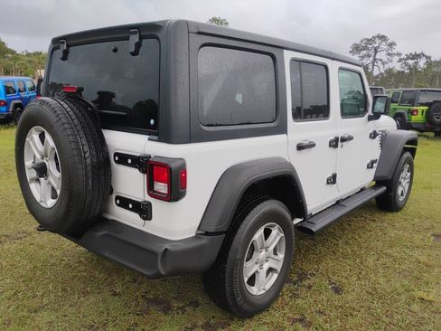 Certified 2022 Jeep Wrangler Unlimited Sport image 5