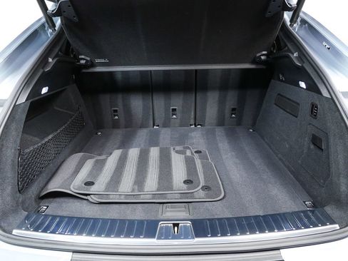 Certified 2026 Porsche Cayenne AWD image 32