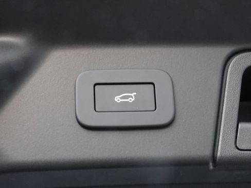 Used 2026 Land Rover Range Rover Velar Dynamic SE AWD/4WD image 33
