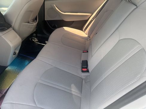 Used 2015 Hyundai Sonata SE image 3