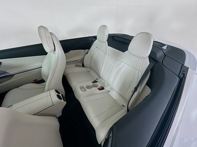 Used 2025 Mercedes-Benz CLE 300 4MATIC Cabriolet image 23