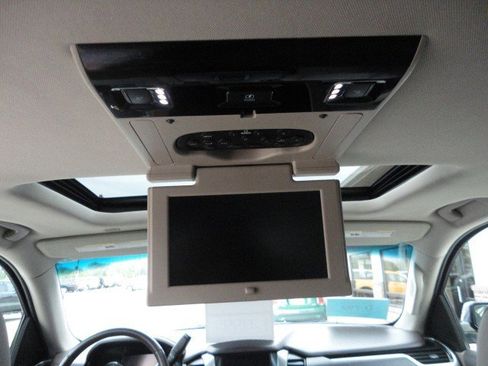 Used 2017 Chevrolet Tahoe Premier image 12