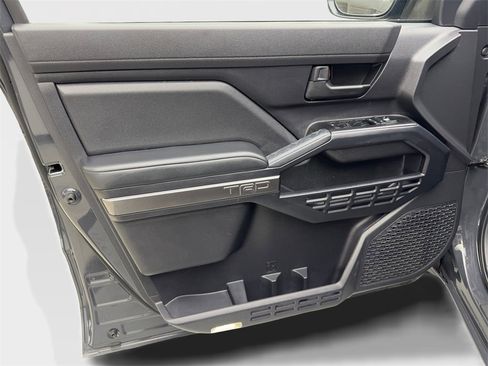 Used 2025 Toyota 4Runner TRD Sport image 32