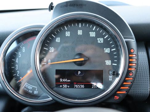 Used 2016 MINI Cooper 2-Door Hardtop image 17
