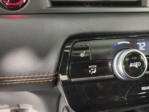 Used 2025 Honda Pilot TrailSport image 57