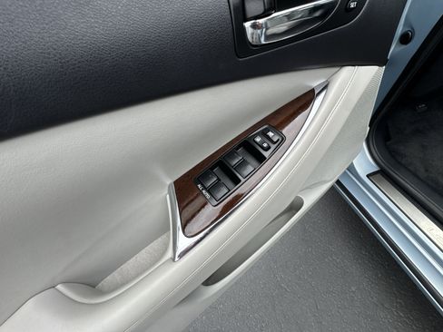 Used 2011 Lexus ES 350 FWD image 24