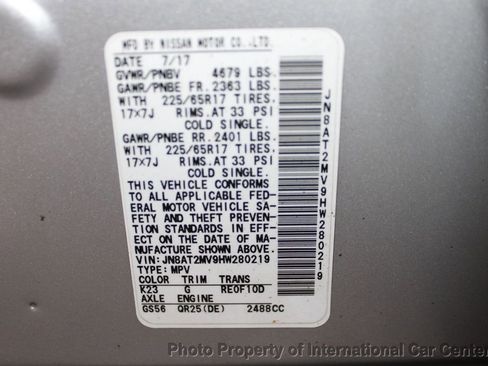 Used 2017 Nissan Rogue SV w/ SV Premium Package image 32