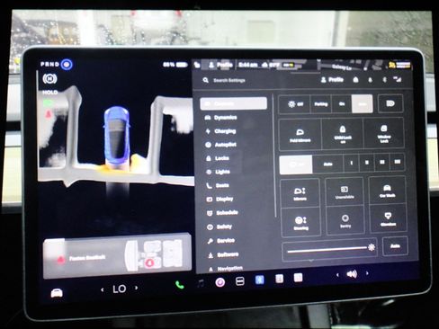 Used 2023 Tesla Model 3 Standard Range image 16