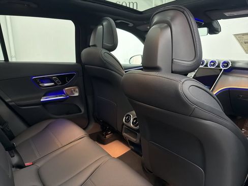 Used 2026 Mercedes-Benz GLC 300 image 24