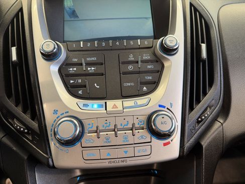 Used 2015 Chevrolet Equinox LT w/ Driver Convenience Package image 15