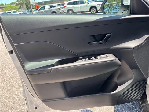 New 2026 Hyundai Kona SE FWD image 8