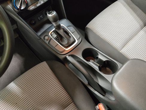 Used 2021 Hyundai Kona SE FWD image 26