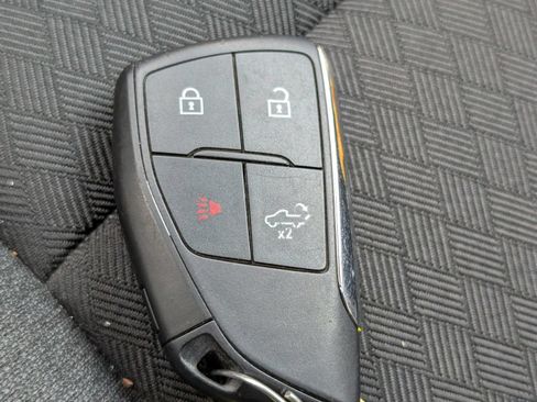 Used 2024 Chevrolet Silverado 2500 LT AWD/4WD image 19