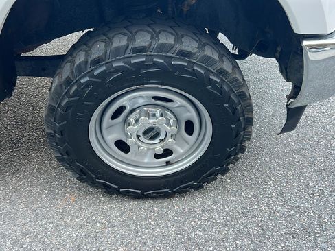 Used 2019 Ford F350 XL w/ Power Equipment Group AWD/4WD image 36