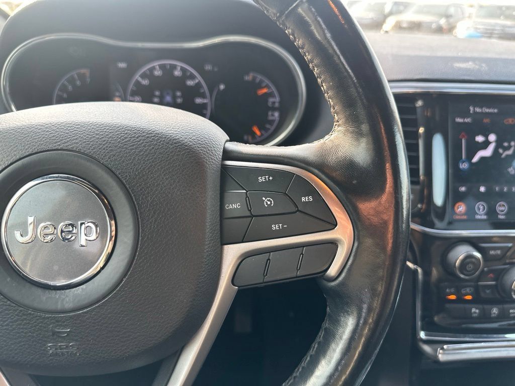 Used 2021 Jeep Grand Cherokee Limited AWD/4WD image 18